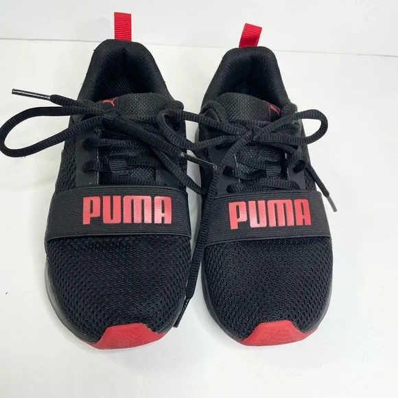 Puma Sneakers! - Picture 6 of 7